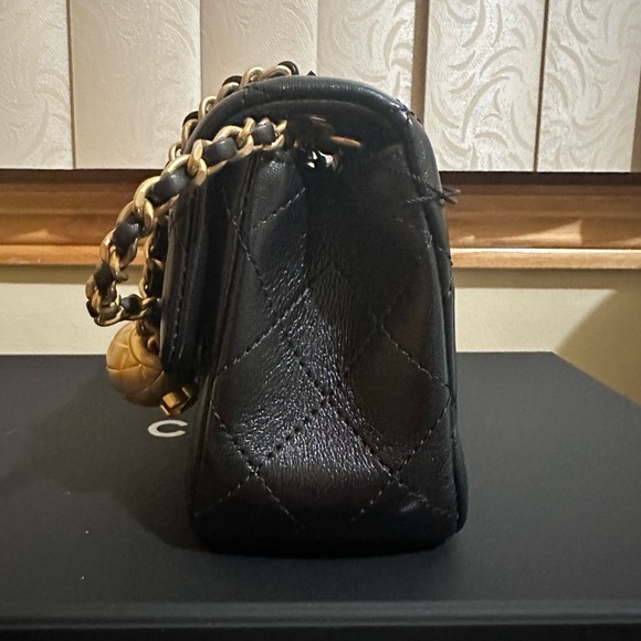 Chanel NIB Pearl Crush Black Mini Rectangle in Age Gold Hardware - Picture 5 of 11